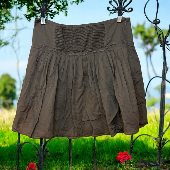 Banana Republic Drop Low Waist Cotton Pleated Mini Flare Skirt Sz 2 - Picture 1 of 8
